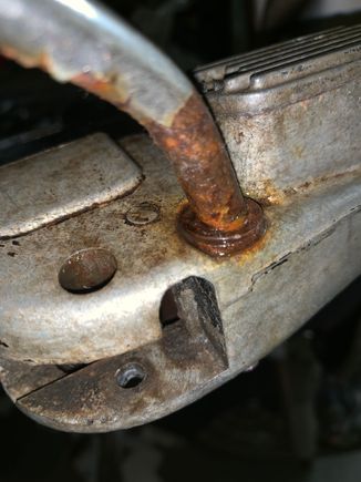 Upon closer inspection it kinda looks like mashed down into the hole too where that ring is kinda bent :(