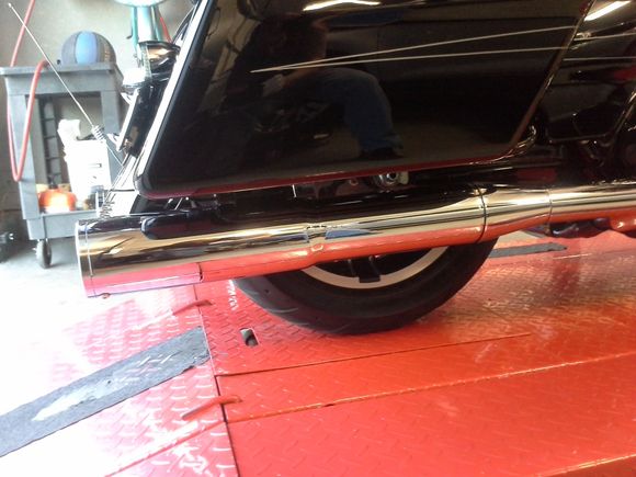 V&H Hi Outputs with stock mufflers for now.  Cobra Power Ports still boxed up in the attic. Too lazy to put on just yet. Hahaha.