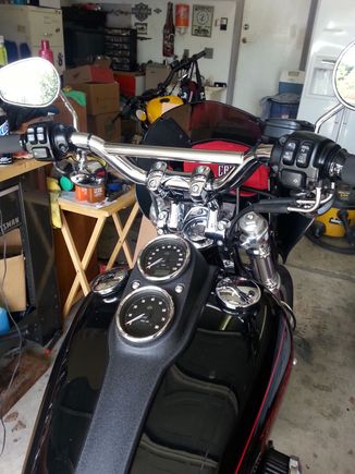 The biltwell moto bars setup