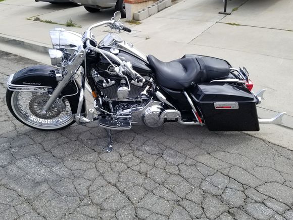 08 Harley Davidson Road King with Burly Beach Bars
