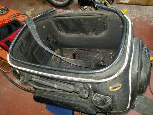 With the bag zip closed it retains a lot of stiffness.