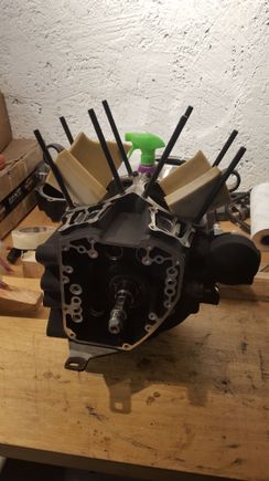 Cases back together, ready for cam chest components.