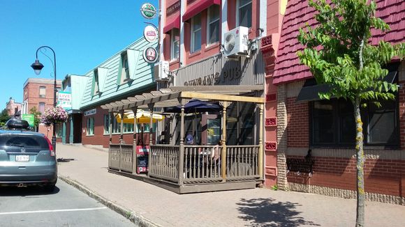 Day 7 - Stopped at this restaurant for lunch. We wouldnt recommend it. Service was terrible and the food came our cold!