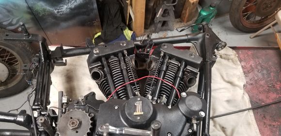 Saw this on you tube, layed the frame over the motor.