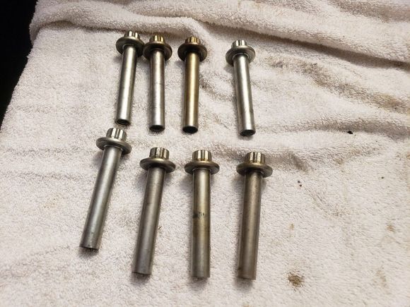 Stock head bolts