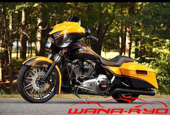 21" Boss Contrast Cut Wheel with Matching Rotors, Vance & Hines True Dual Exhaust, and RC Components Black Mufflers