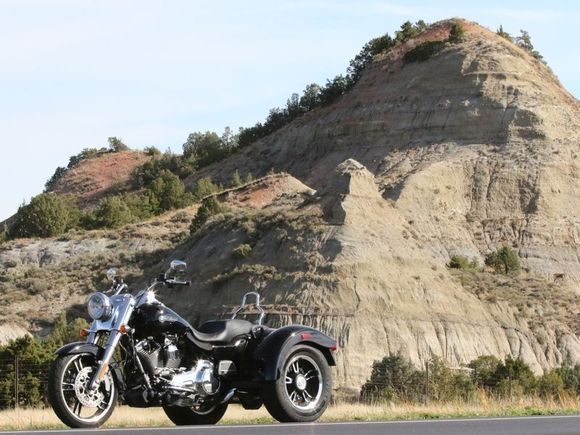 Stood in the median of interstate to get this pic - good way to get a ticket :)