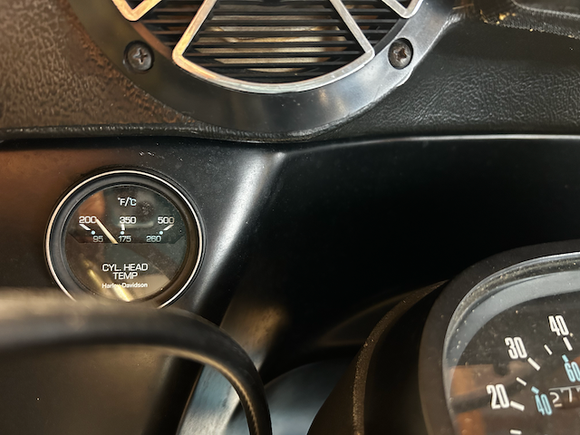 1982 Cylinder head temperature gauge