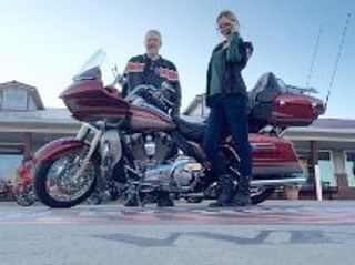 16 RG CVO Ultra + motorclothes girl