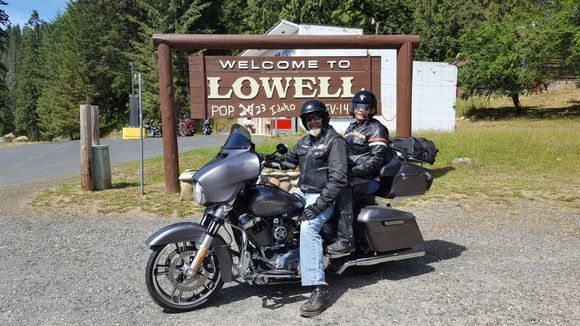 Heading up Lolo Pass.
