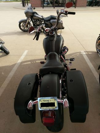 Saying goodbye to ole Elvira 2006 Dyna Streetbob