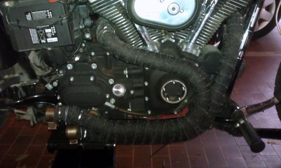 Pipes are wrapped without taking of the exhaust system. I'm lazy. Job went OK nevertheless.