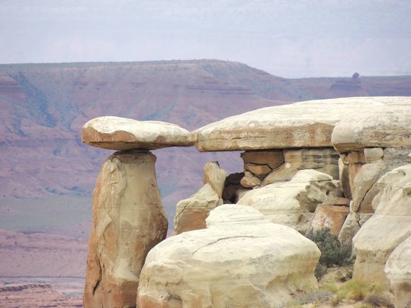The "kissing rocks" at South Salt Wash, mile marker 105.
