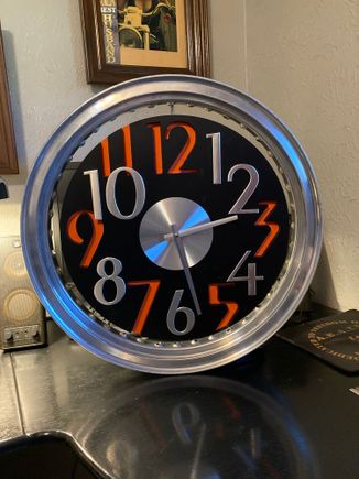 Ironhead Rim Clock. 77 XLH rim, clock face & works.