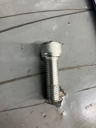 My OCDness doesn’t permit knurled hardware on my bike. 