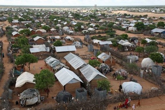 DADAAB, Kenya — The Kenyan government is threatening to dismantle the world’s largest refugee camp, setting off a panic among the nearly 350,000 people who live here and the international aid organizations that care for them.

Kenyan officials say the camp is a national security threat, a constellation of tents and huts used by the Somali extremist group al-Shabab to plan attacks, like the one on Garissa University College that killed 148 people last month.