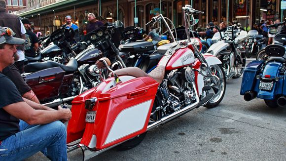 Rode down to the island Thursday evening, checked out the LSR before rolling back home Friday night.......yep got a little wet too, we made it back to the ranch around 1am. 