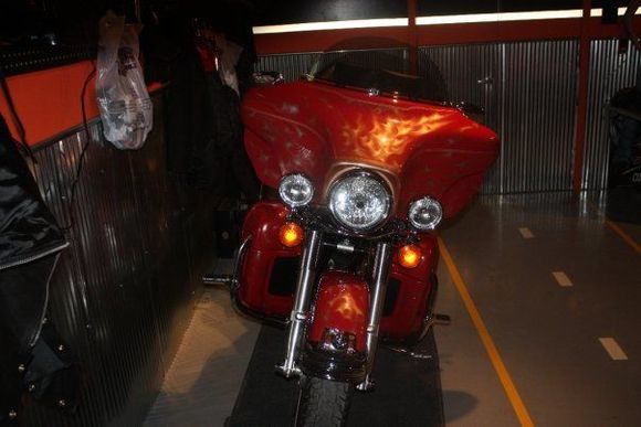 sittin in the Hog House