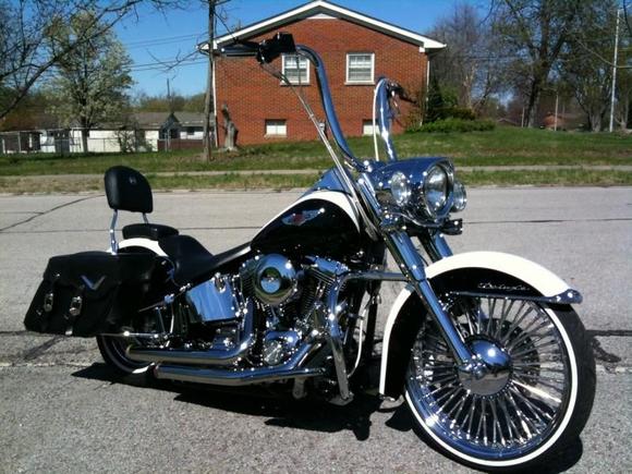 07 deluxe with bags slammed)