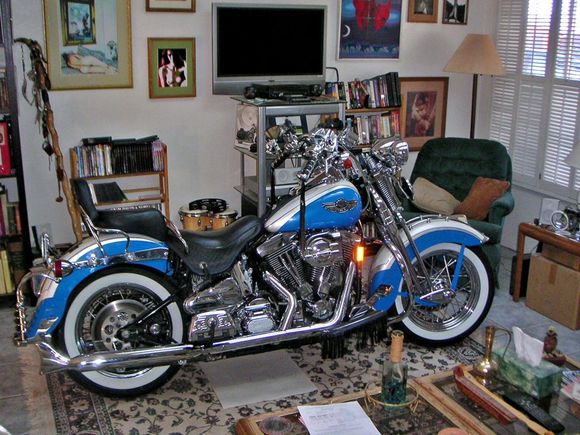 She sure looks sweet though... But if I ride it, it will get dirty!! :-(