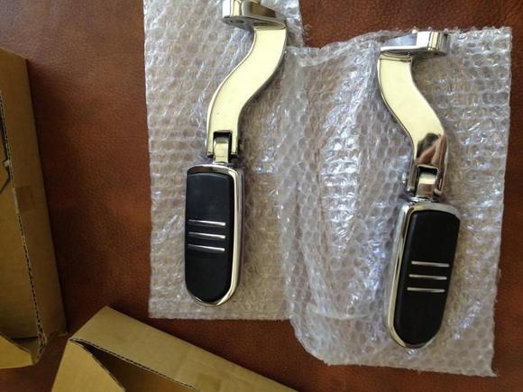 streamliner pegs with mounts