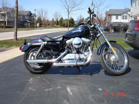 My bike with new Arlen Ness Aircleaner.