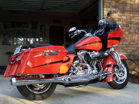 Does not look like a 105th anniversary Road Glide!