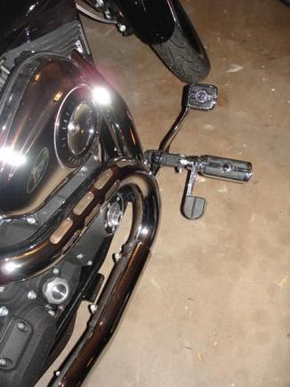 Willie G. pegs/brake pedal w/Kuryakyn heel rests