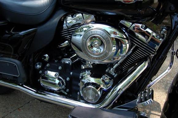 Right side you can see the V&amp;H TD Head Pipes. You can't see the Arlen Ness BigSucker under the stock football.