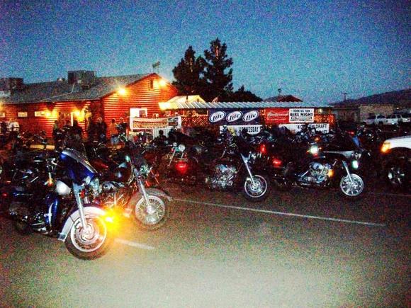 Biker Night at Porkies in Kingman,AZ Good grub