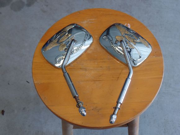 Mirrors with extension