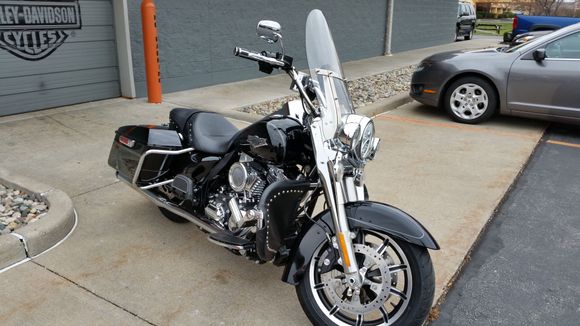 First bike was Heritage softail, next 3 bikes were Ultras, love my Roadking. So versitle. Just ordered chopped tourpak with mustang seatback to match RK seat. Street glide fenders front an rear. Heated grips, Thundermax, Velociraptor, more.