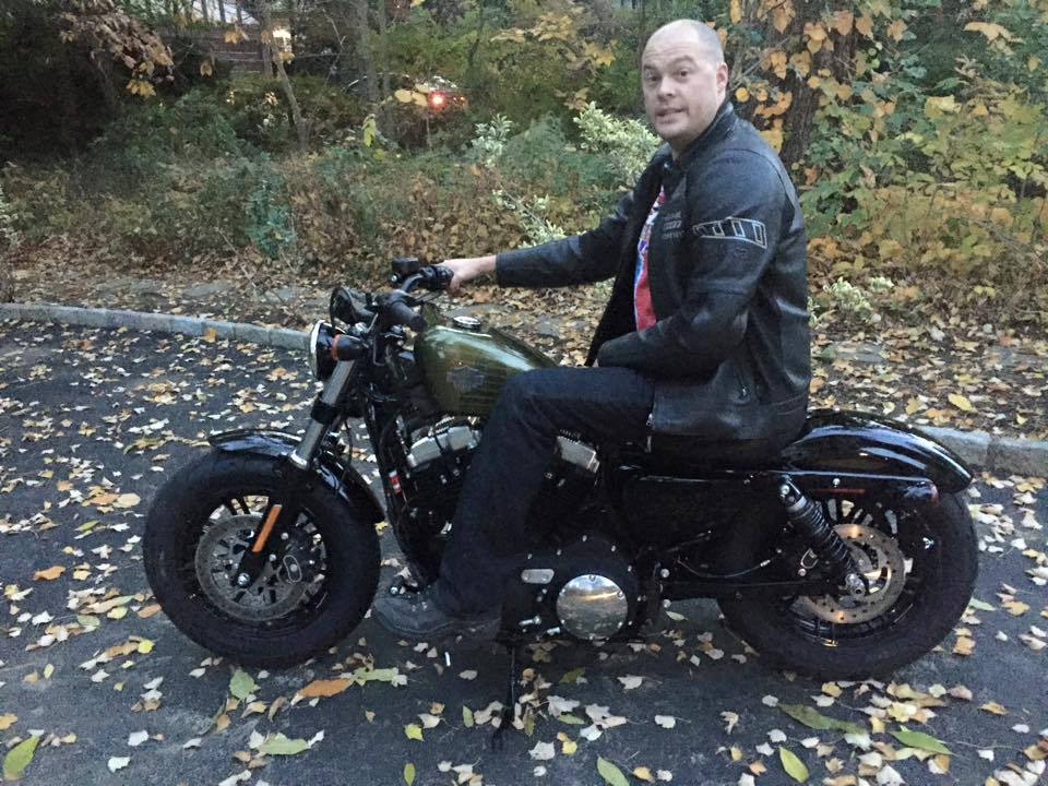 fat guy on a little bike (48) - Harley Davidson Forums