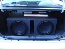 12&quot; Alpine Subs, 1600 watt BOSS Amp. AND the BOX. u see that box! Specially for BASS