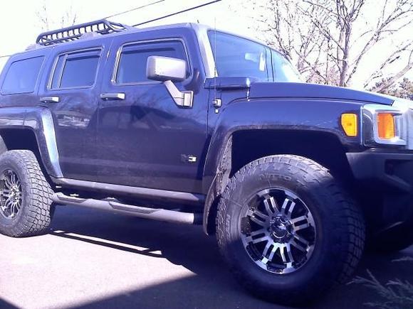 New wheels!
17" Vision Warriors
295/70 R17 Nitto Terra Grapplers