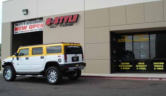 Yellow &amp; White Hummer H2 from G-Style 4 / Where is the letter "S"!