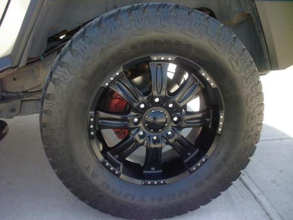 35560R20'S KUMHO RD. VENTURE TIRES (DEMODA RIMS)
