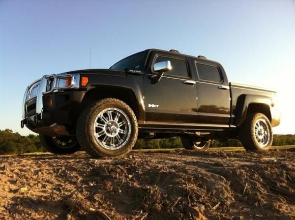 Before leveling kit and 33" Trail Grapplers.