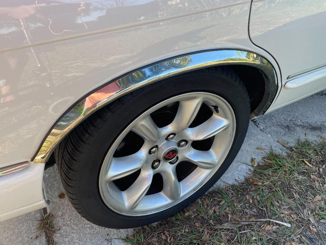 2001 Jaguar XJ8 - 2001 XJ8 LWB X308 w/XJR Wheels 100K miles - Used - VIN SAJDA23C81LF27448 - 100,000 Miles - 8 cyl - 2WD - Automatic - Sedan - White - Clearwater, FL 33764, United States