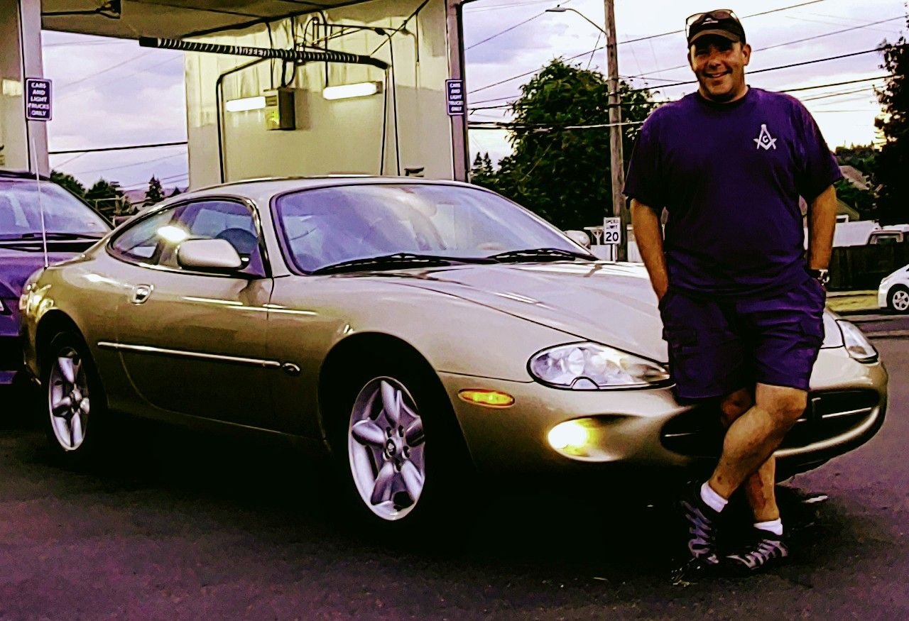 1999 Jaguar XK8 - 1999 Jaguar XK8 Coupe - Used - VIN SAJGX5049XC033129 - 110,000 Miles - 8 cyl - 2WD - Coupe - Beige - Seattle, WA 98117, United States