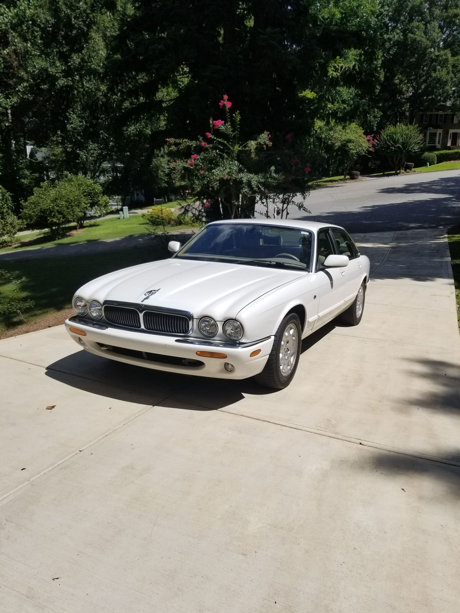 2003 Jaguar XJ8 - For Sale  2003 XJ8 - Used - VIN SAJDA14C73LF52613 - 132,300 Miles - 8 cyl - 2WD - Automatic - Sedan - White - Roswell, GA 30076, United States