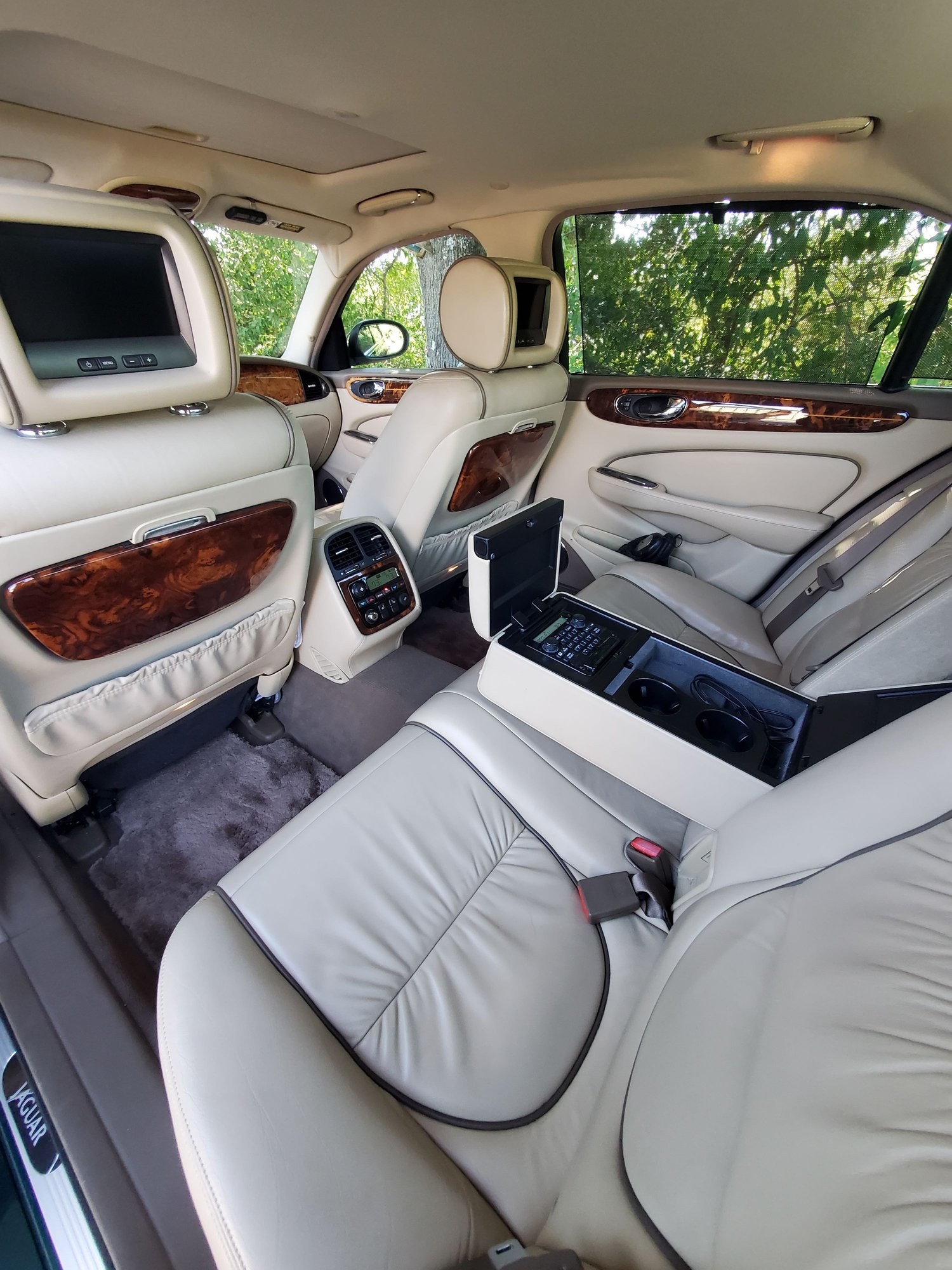 2005 Jaguar Super V8 - Beautiful (X-350) Driver, Immaculate condition for age and mileage - Used - VIN SAJWA82B25TG39639 - Pleasantville, NY 10570, United States
