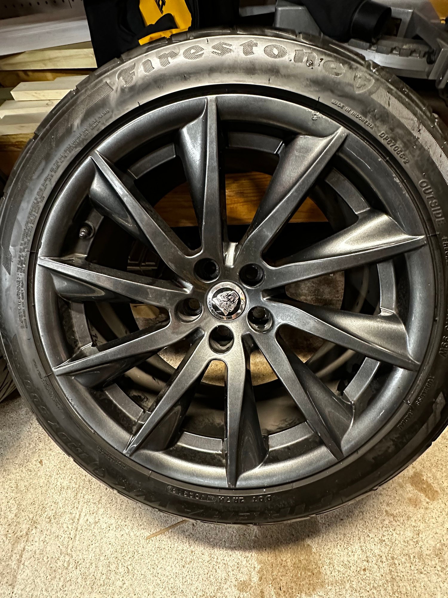 Wheels and Tires/Axles - Set of 4 Wheels and Tires from F-Type - Used - 2014 to 2024 Jaguar F-Type - Houston, TX 77008, United States