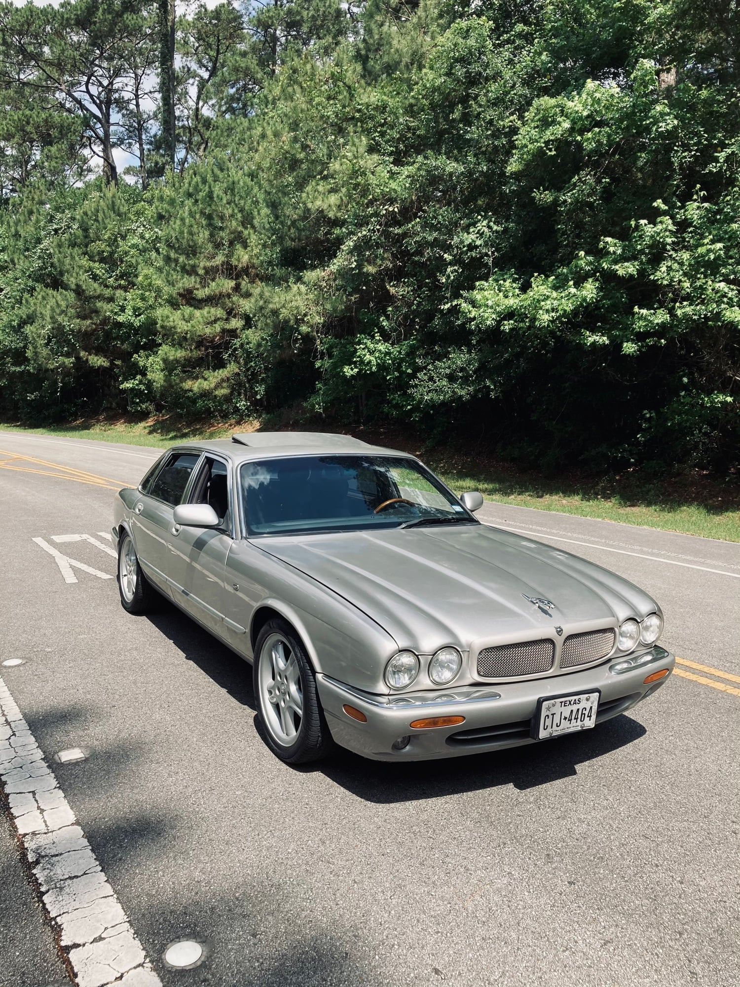 1999 Jaguar XJR - 99 XJR in Houston. - Used - VIN Sajpx1848xc860777 - 76,800 Miles - 8 cyl - 2WD - Automatic - Sedan - Silver - Houston, TX 77078, United States