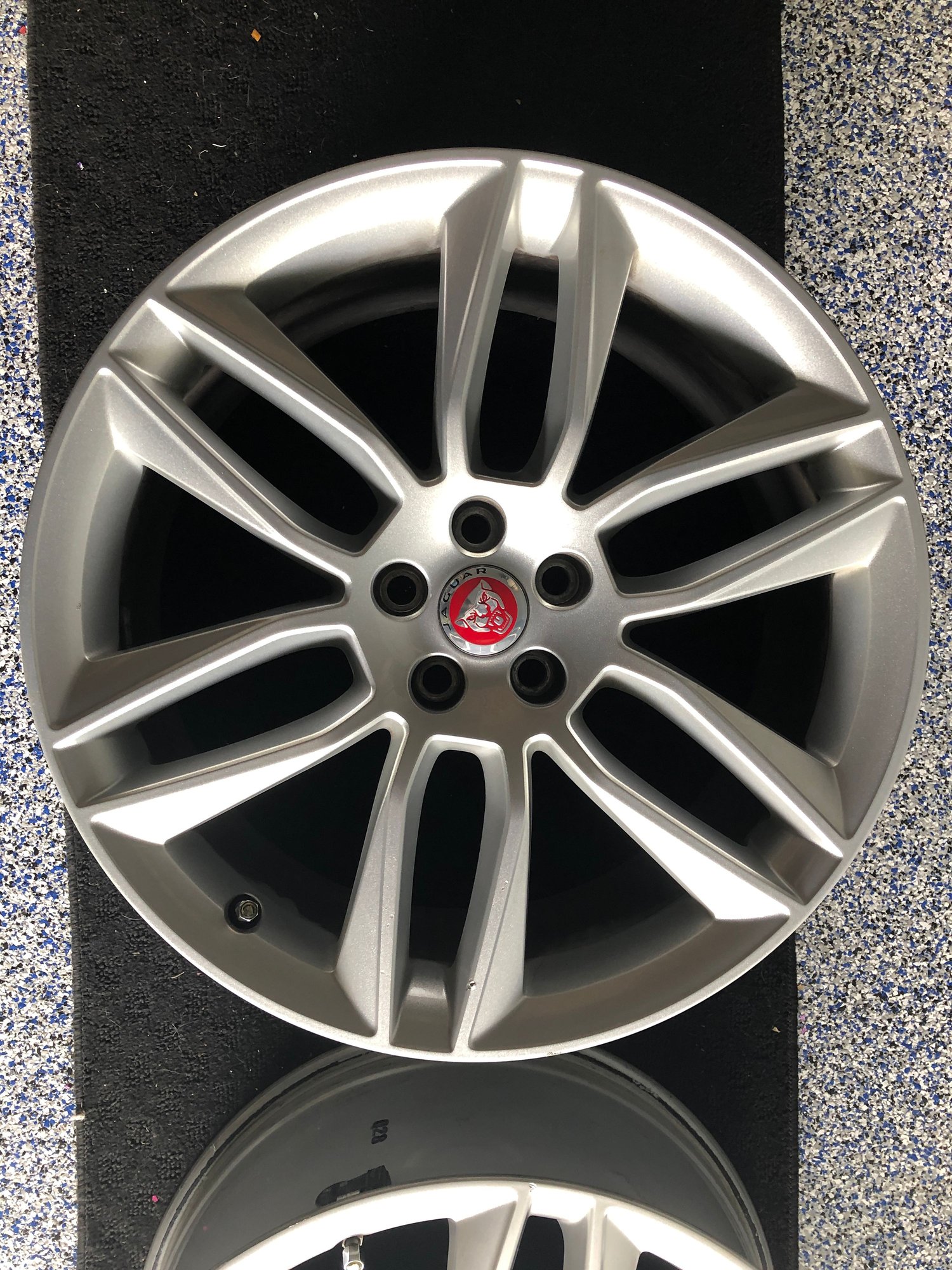 Wheels and Tires/Axles - OEM Silver F Type R Gyrodynes (20x9 et55, 20x10.5 et38) + TPMS - Used - 2014 to 2020 Jaguar F-Type - San Antonio, TX 78154, United States