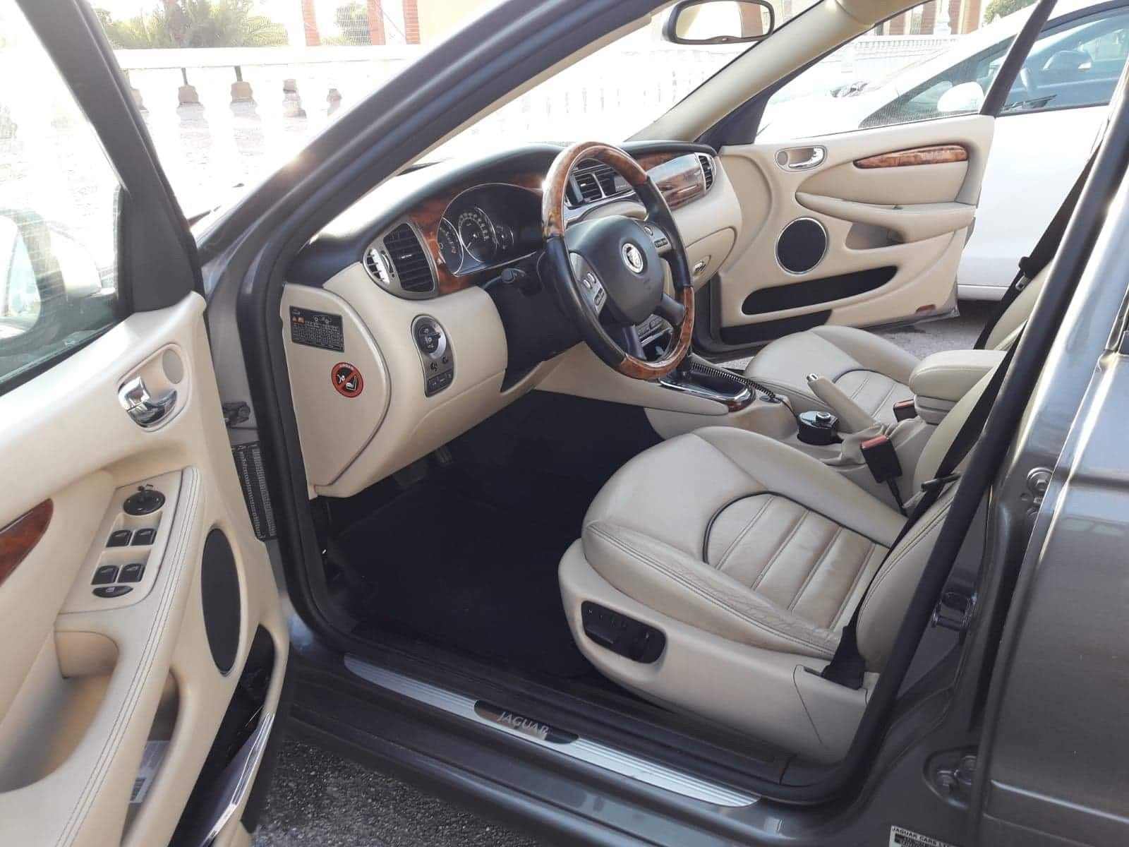 2009 Jaguar Vanden Plas - Jaguar xtype 2.2D executive 145HP - Used - VIN Sajac52m21xc08306 - 88,865 Miles - 6 cyl - 2WD - Automatic - Sedan - Other - Torrevieja, Spain