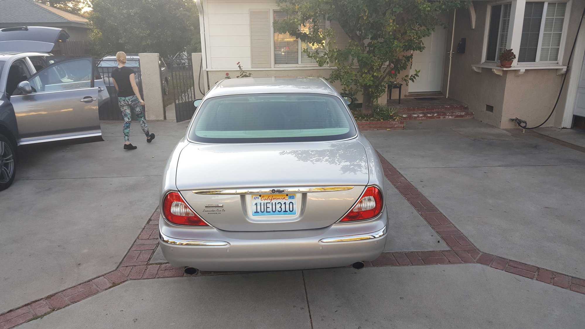 2004 Jaguar Vanden Plas - 2004 Jaguar XJ Vanden Plas Pampered and Well Maintained - Used - VIN SAJWA74C64SG22928 - 126,000 Miles - 8 cyl - 2WD - Automatic - Sedan - Silver - Winnetka, CA 91306, United States