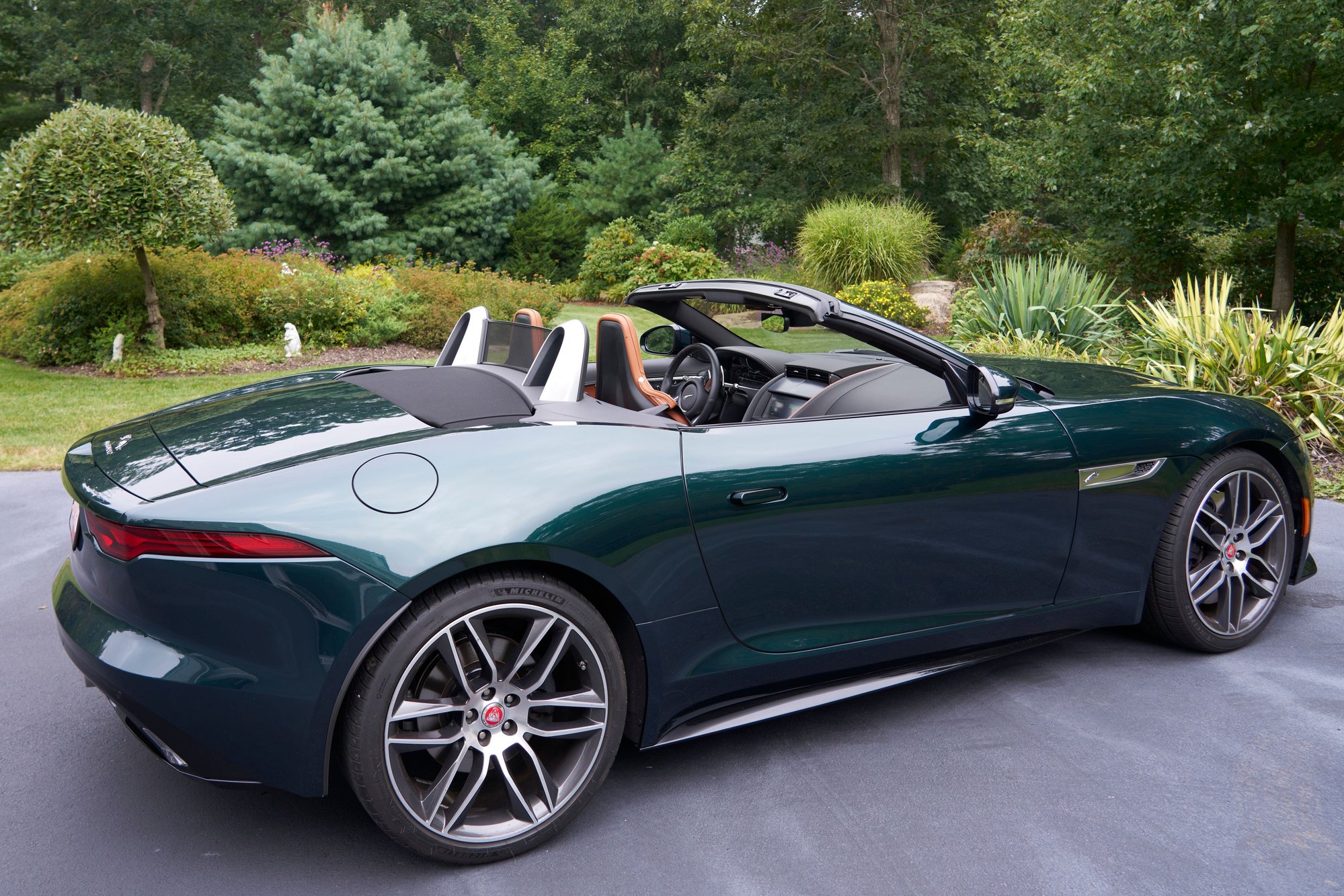 2021 Jaguar F-Type - 2021 British Racing Green P380 R-Dynamic Convertible AWD with Warranty - Used - VIN SAJD85FV1MCK73710 - 21,660 Miles - 6 cyl - AWD - Automatic - Convertible - Other - Scituate, MA 02066, United States