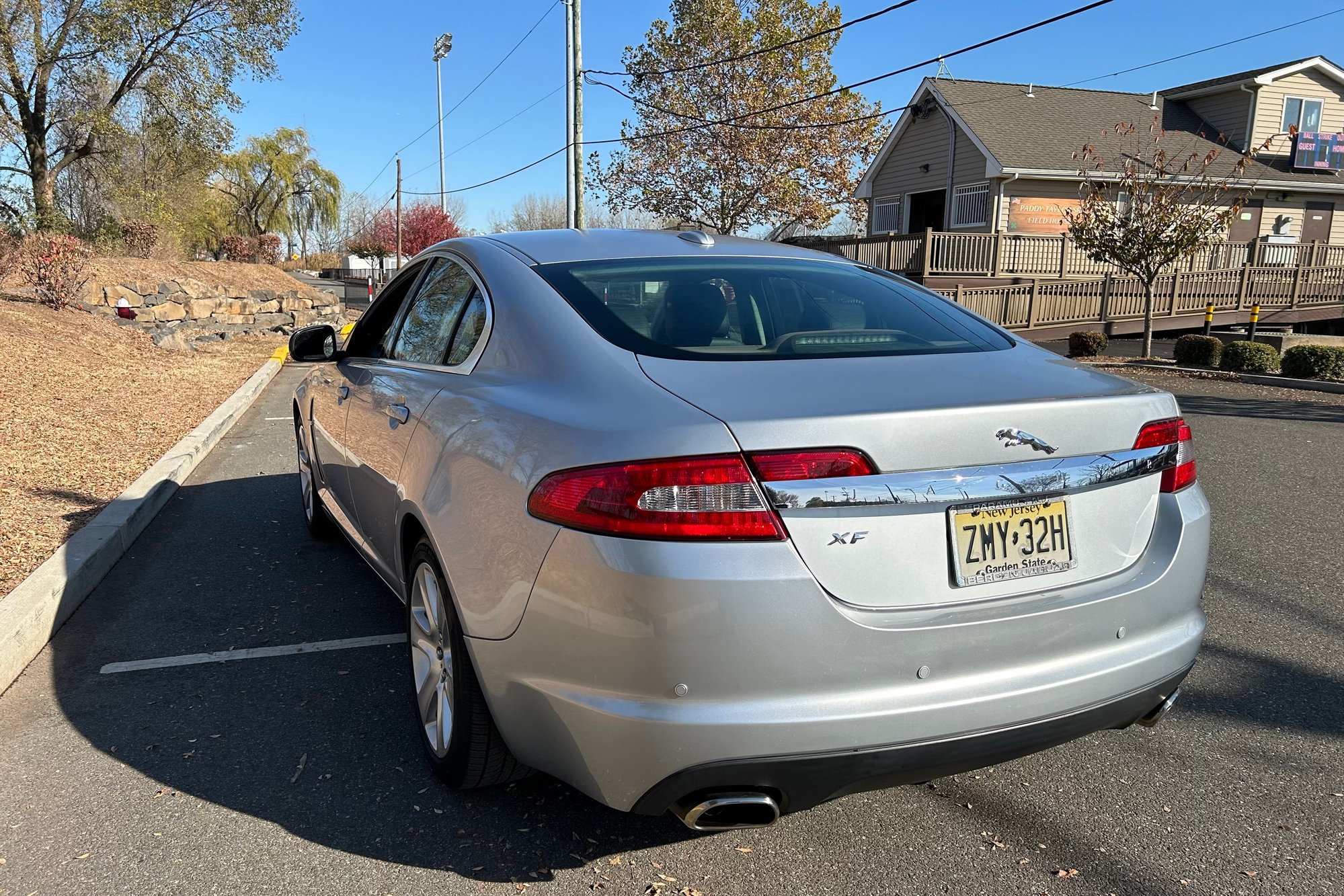 2010 Jaguar XF - Driven 5700 miles per year, Original Owner - Used - VIN SAJWAOFA9AHR68013 - 80,600 Miles - 8 cyl - 2WD - Automatic - Sedan - Silver - Secaucus-Hudson County, NJ 07094, United States