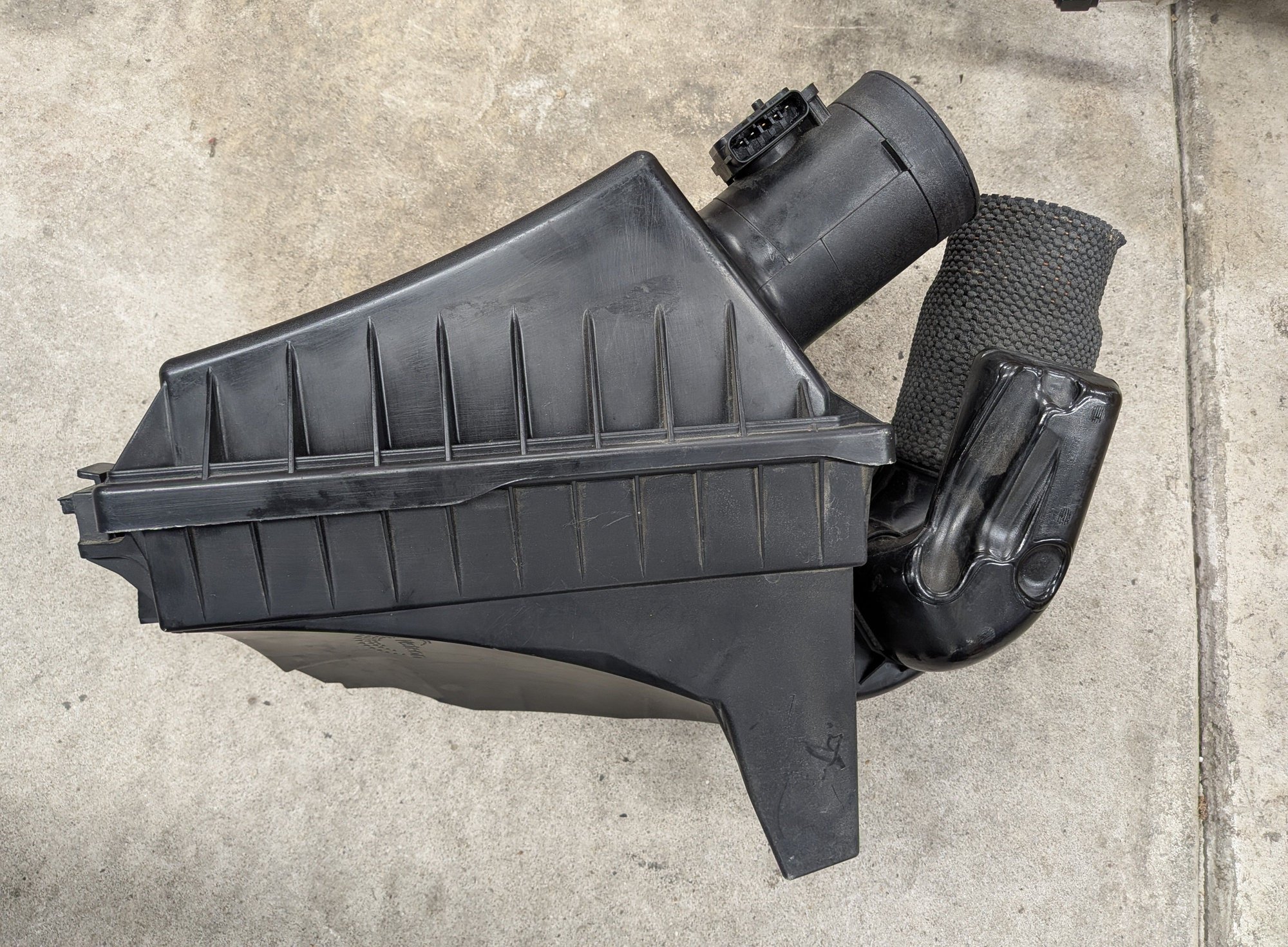 Engine - Intake/Fuel - X350 2004-2009 4.2 SC Intake Airbox w/ MAF - Used - 2004 to 2009 Jaguar Super V8 - Roselle, IL 60172, United States